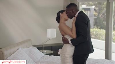 Blacked.com София Леоне жестко трахается с черным парнем