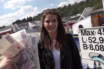 Публичный агент, чешская девушка принимает член за деньги, daftsex POV 